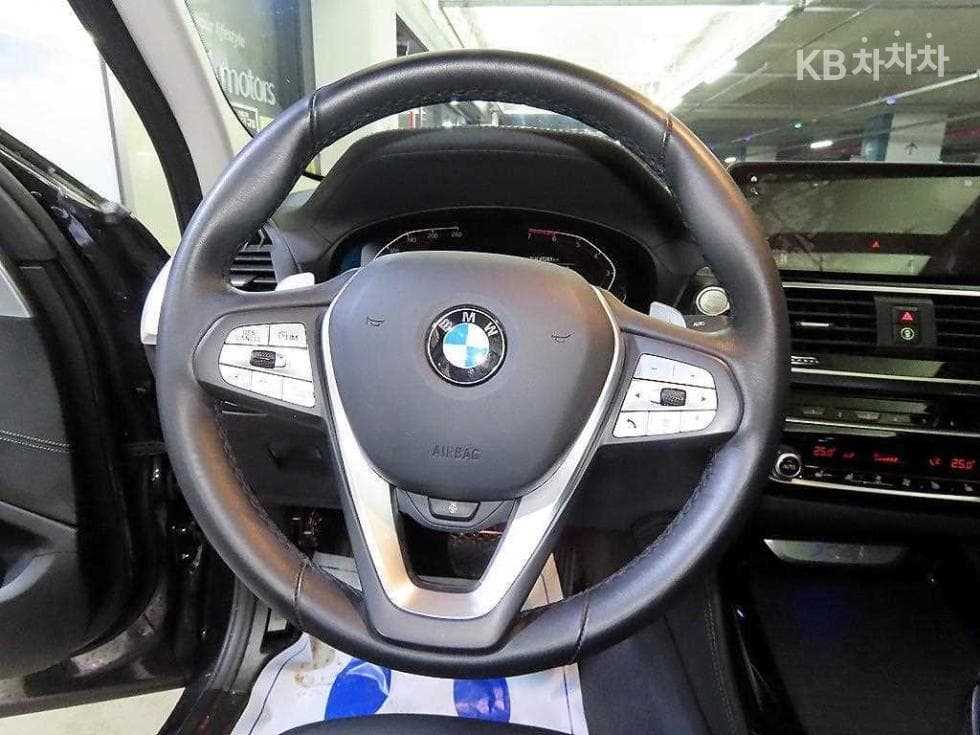 BMW New X4 (G02)xDrive 20i xLine - 8