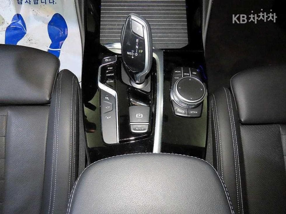 BMW New X4 (G02)xDrive 20i xLine - 12