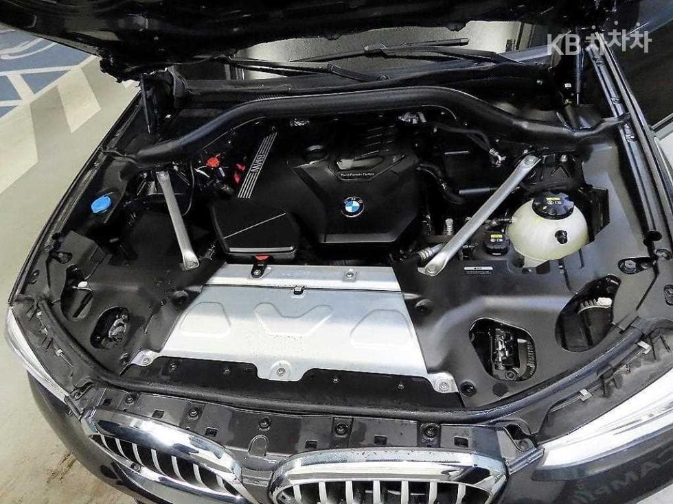 BMW New X4 (G02)xDrive 20i xLine - 19