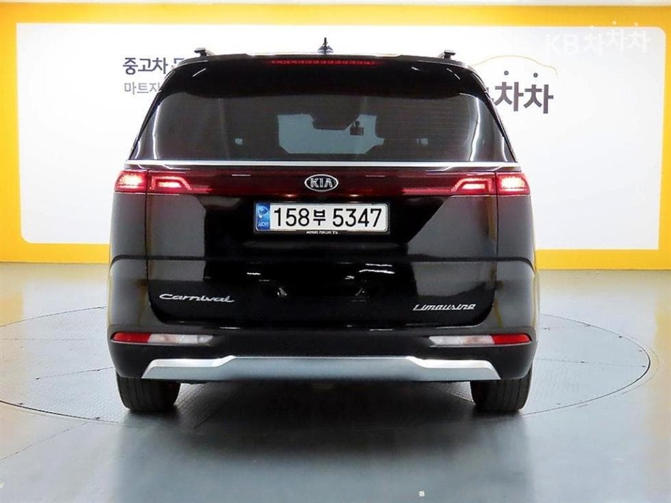 Kia Carnival 4th generationD2.2 7-seater (Limousine) Noblesse - 3