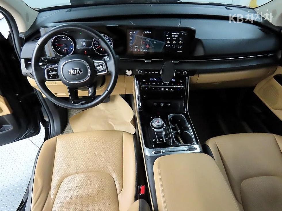Kia Carnival 4th generationD2.2 7-seater (Limousine) Noblesse - 7