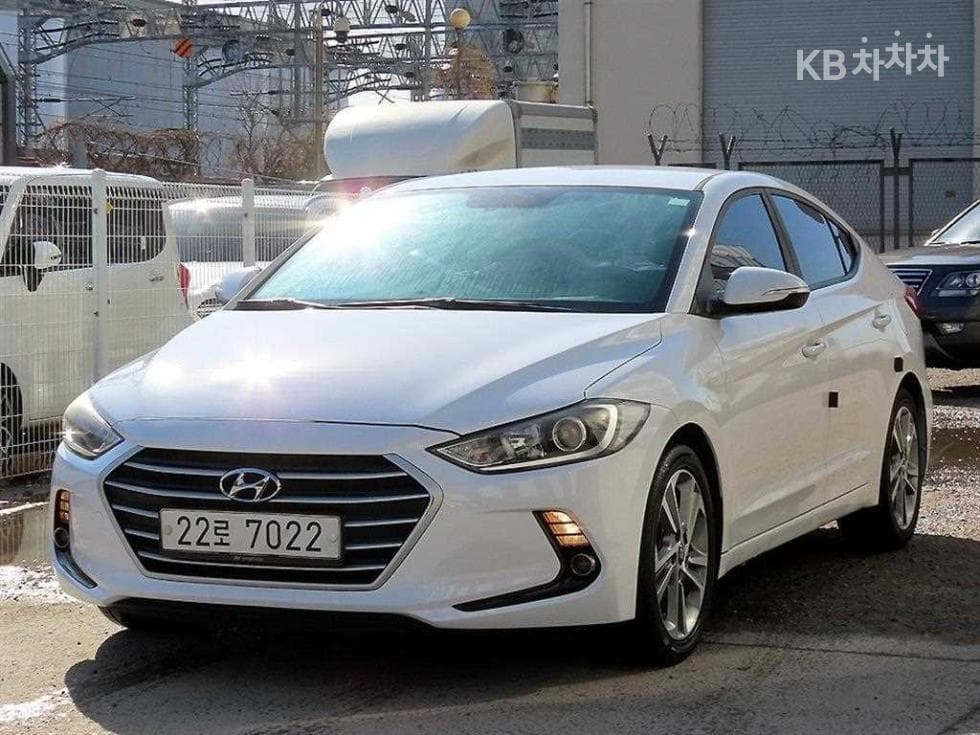 Hyundai Avante (Elantra)AD 1.6 GDi Value Plus - Image 1