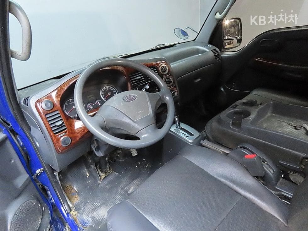 Kia Bongo 3 (light truck)1 Ton Extra Long King Cab CRDi - 6