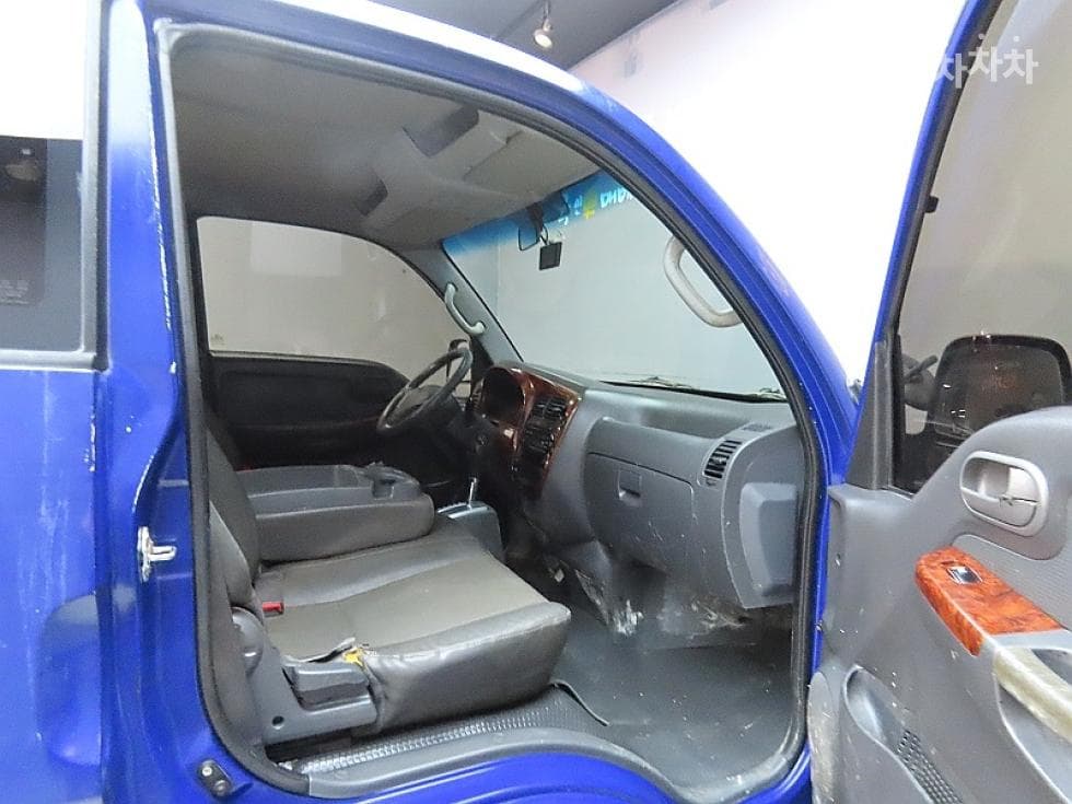 Kia Bongo 3 (light truck)1 Ton Extra Long King Cab CRDi - 9
