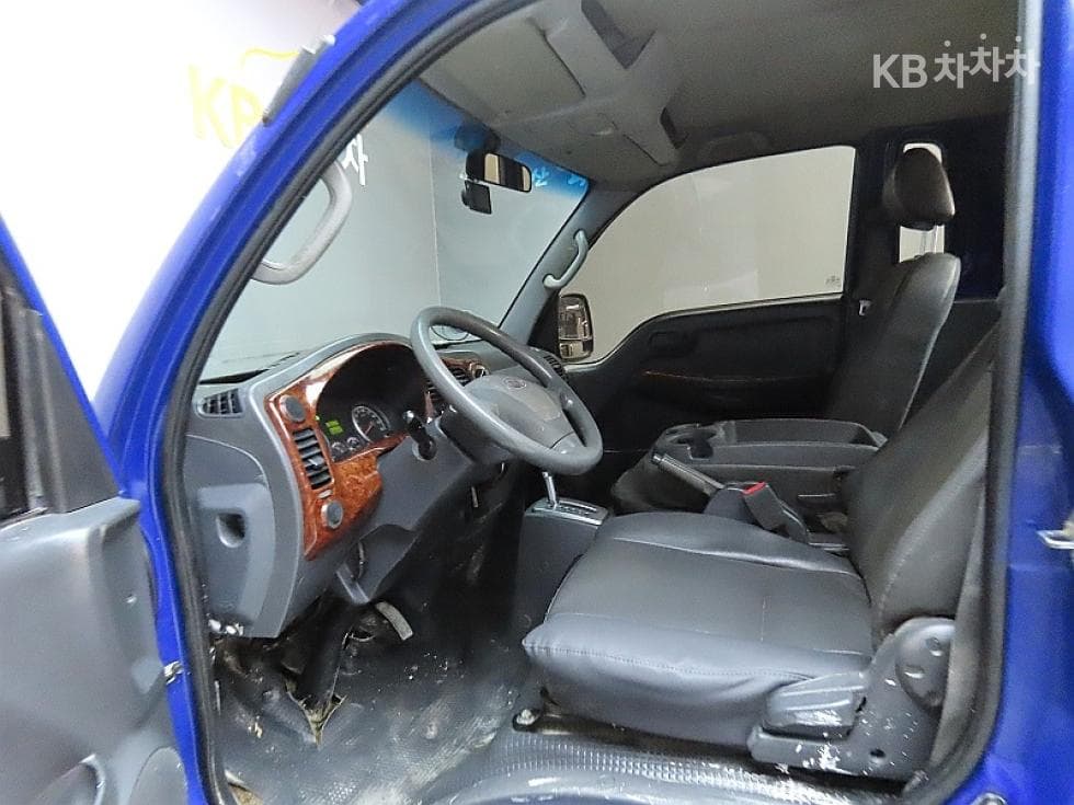 Kia Bongo 3 (light truck)1 Ton Extra Long King Cab CRDi - 10