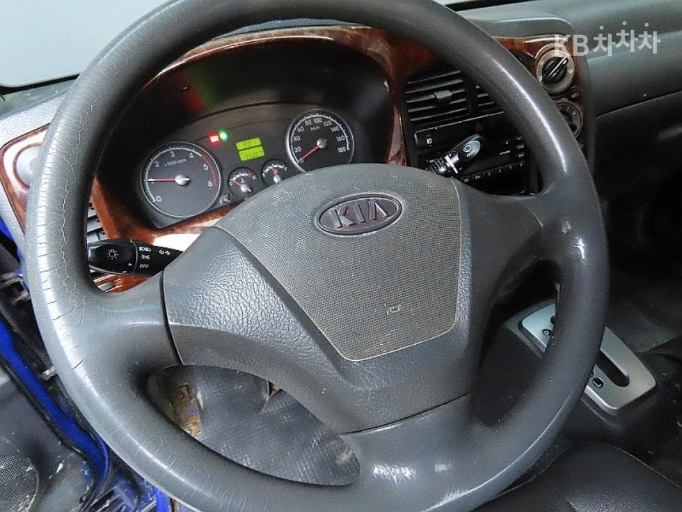Kia Bongo 3 (light truck)1 Ton Extra Long King Cab CRDi - 15
