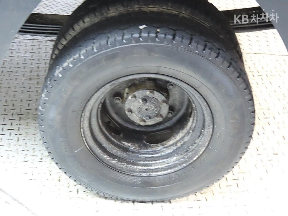 Kia Bongo 3 (light truck)1 Ton Extra Long King Cab CRDi - 17