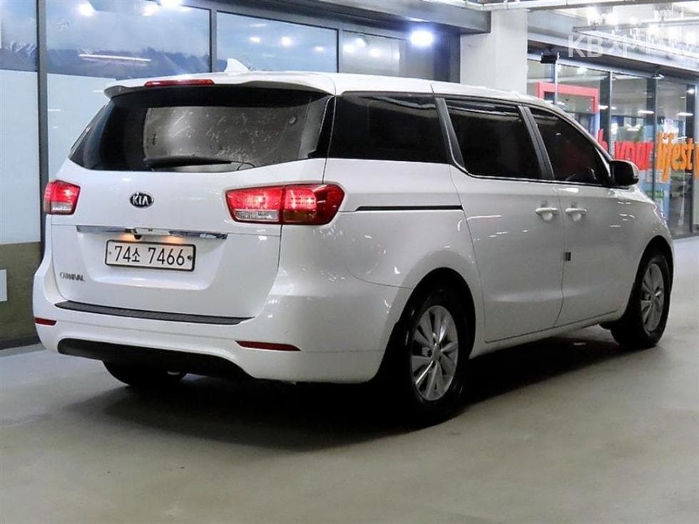 Kia All New Carnival11-seater 2.2 Diesel Deluxe - 4