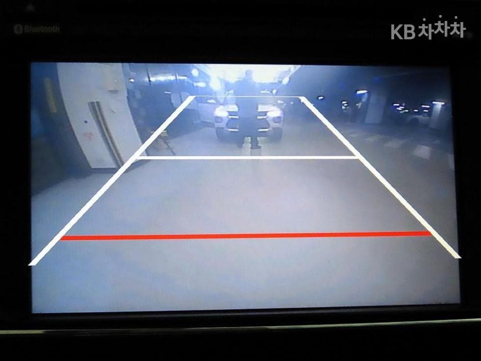 Kia All New Carnival11-seater 2.2 Diesel Deluxe - 12