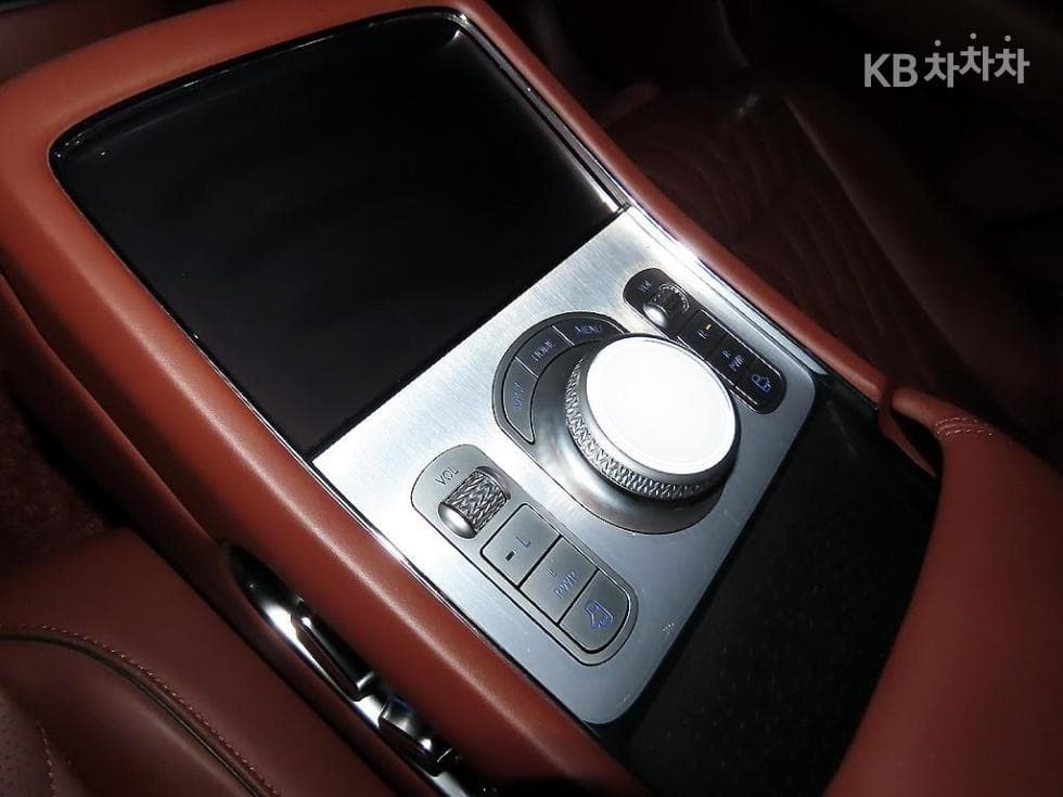Дженезис G90(RS4)3.5T AWD Стандартен - 15