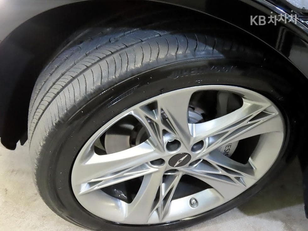 Дженезис G90(RS4)3.5T AWD Стандартен - 20