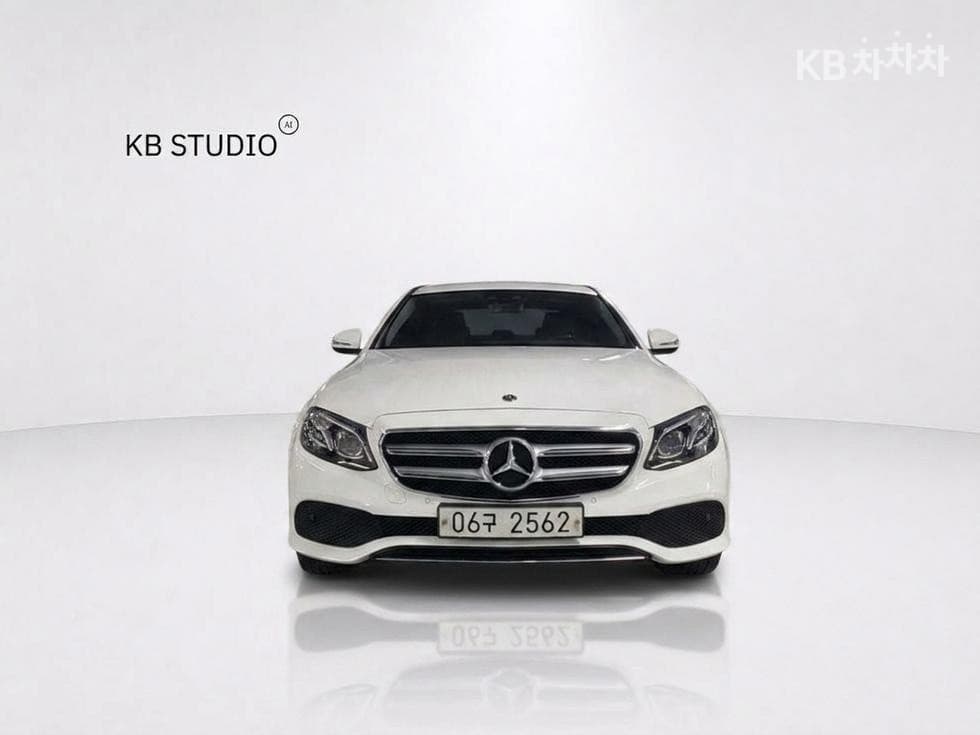 Mercedes-Benz E-Class (W213)E220d 4MATIC Avantgarde - 2