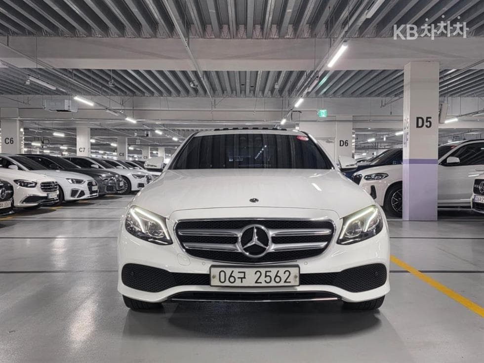 Mercedes-Benz E-Class (W213)E220d 4MATIC Avantgarde - 6