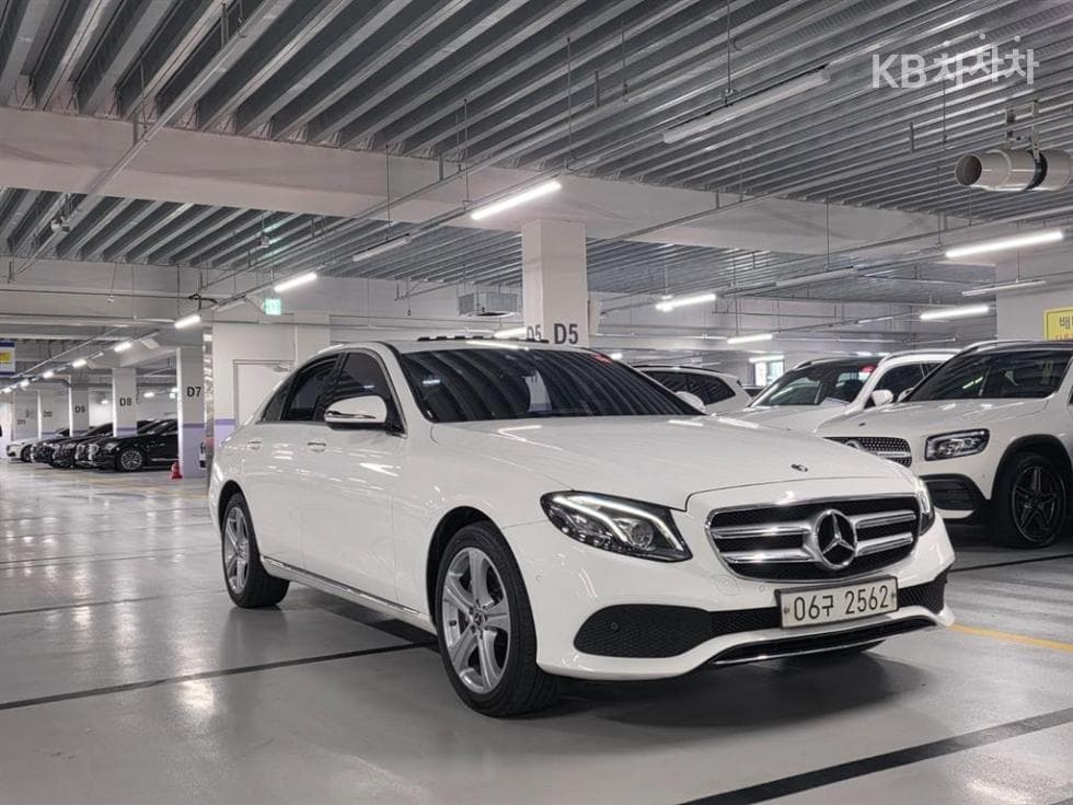 Mercedes-Benz E-Class (W213)E220d 4MATIC Avantgarde - 7
