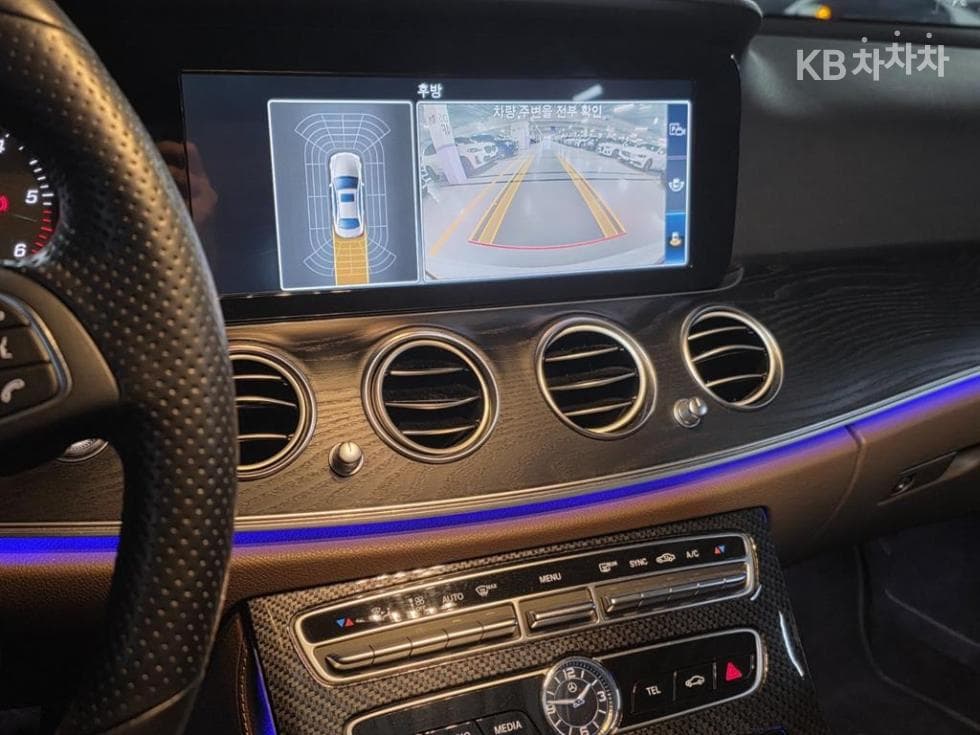 Mercedes-Benz E-Class (W213)E220d 4MATIC Avantgarde - 20