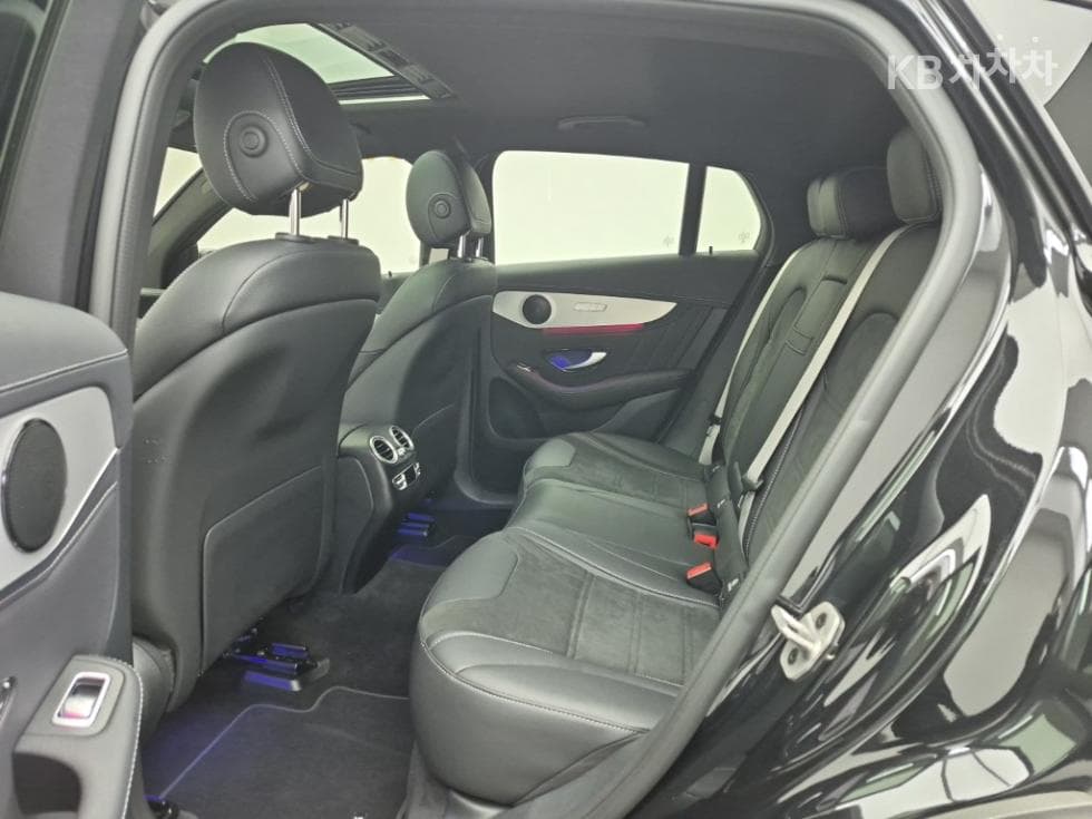 Mercedes-Benz GLC(X253)63 S AMG 4Matic+ Coupe - 12