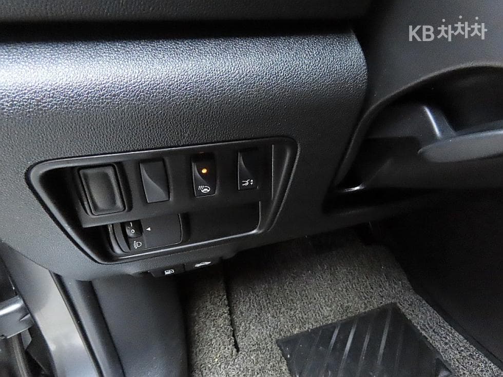 Renault Korea The New (facelift) QM62.0 GDe 2WD LE - 12