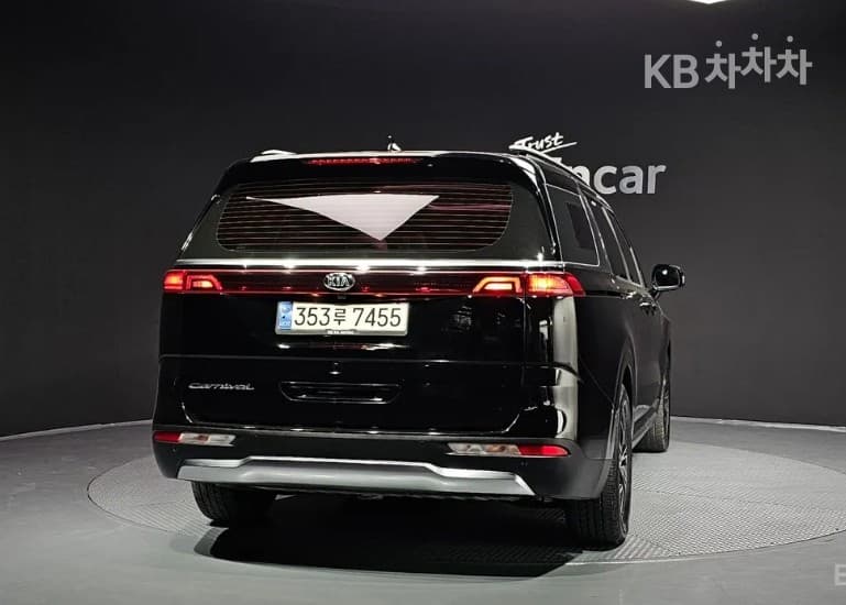 Kia Carnival 4th generationD2.2 9-seater Noblesse - 4