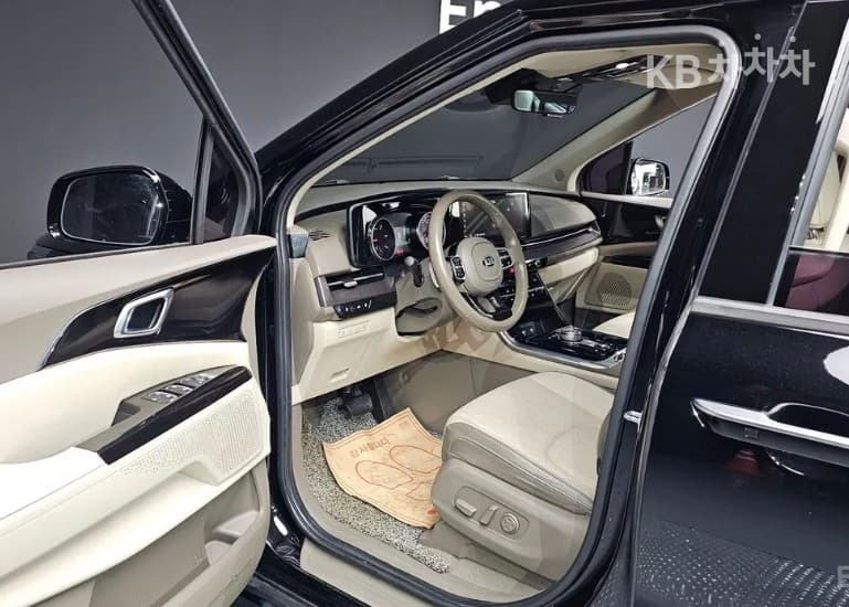 Kia Carnival 4th generationD2.2 9-seater Noblesse - 10