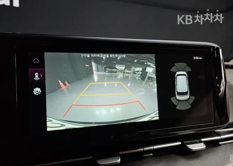 Kia Carnival 4th generationD2.2 9-seater Noblesse - 16