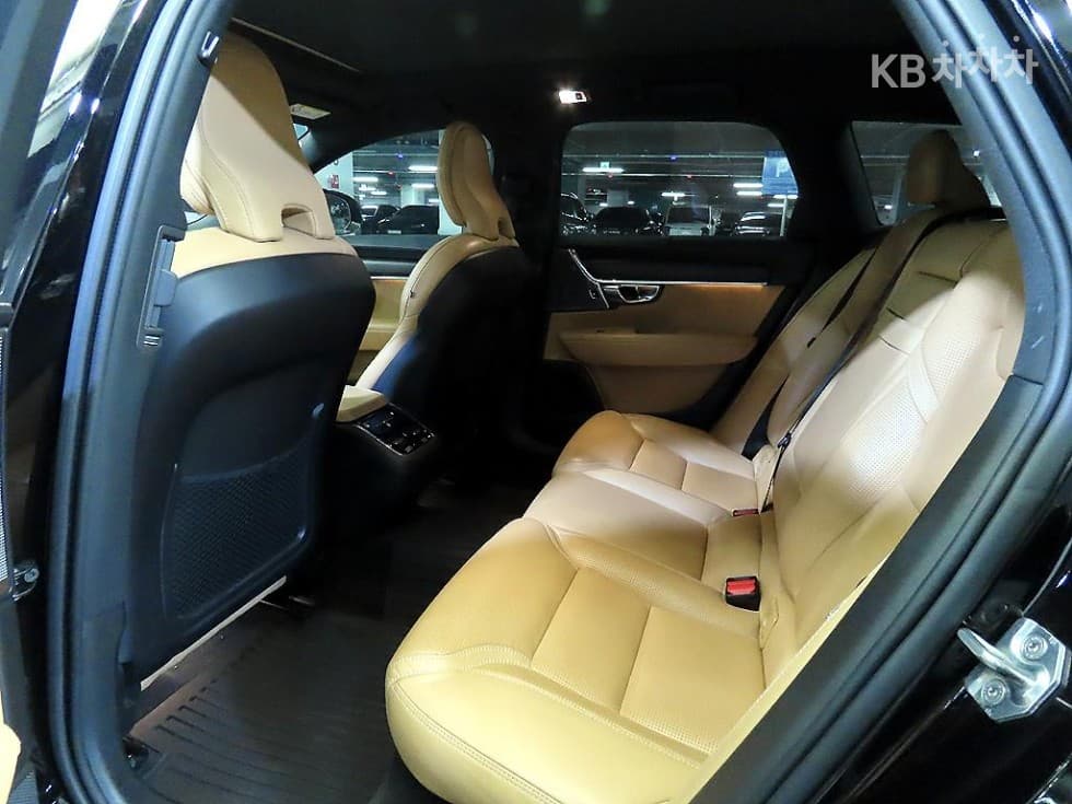 Volvo V90 CCD5 Pro AWD - 7