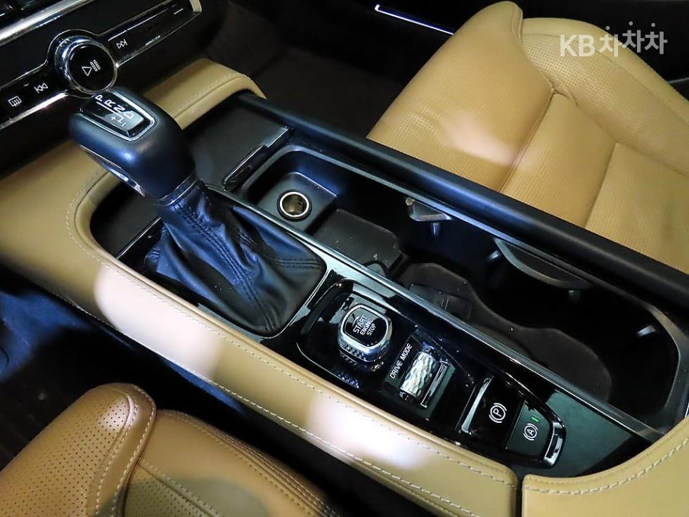 Volvo V90 CCD5 Pro AWD - 12
