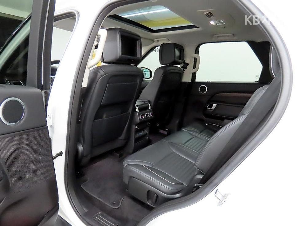 Land Rover 디스커버리53.0 SD6 HSE Luxury - 6