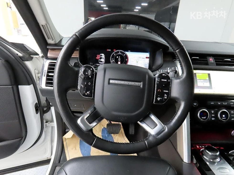Land Rover 디스커버리53.0 SD6 HSE Luxury - 9
