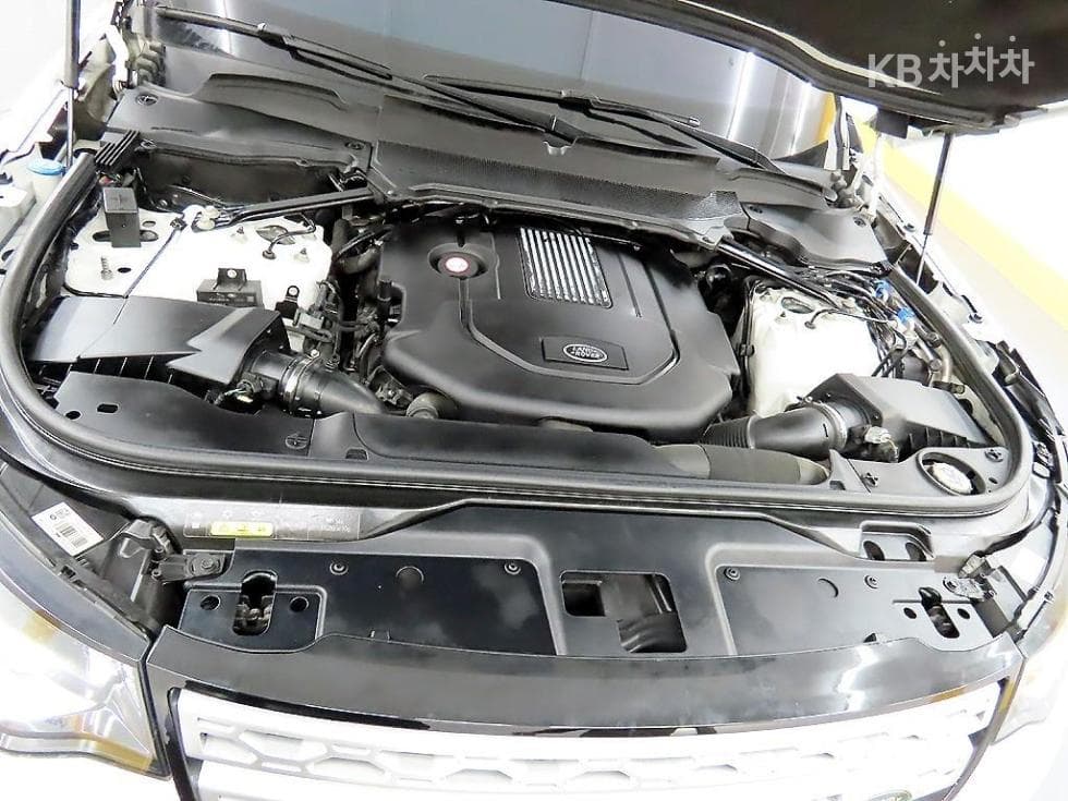 Land Rover 디스커버리53.0 SD6 HSE Luxury - 19