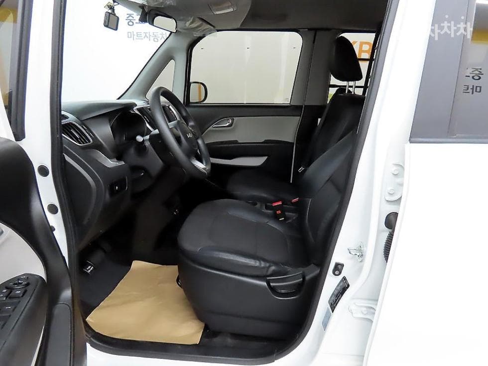 Kia The New (facelift) Ray (van)1.0 Gasoline Standard - 3