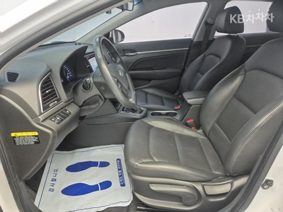 Хюндай Avante (Elantra)AD1.6 GDi Смарт Специал (специален признак/издание) - 11
