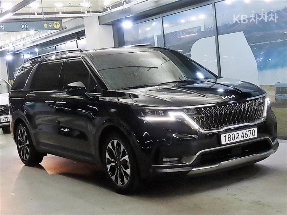 Kia Carnival 4th generation D2.2 9-seater Signature - Image 1