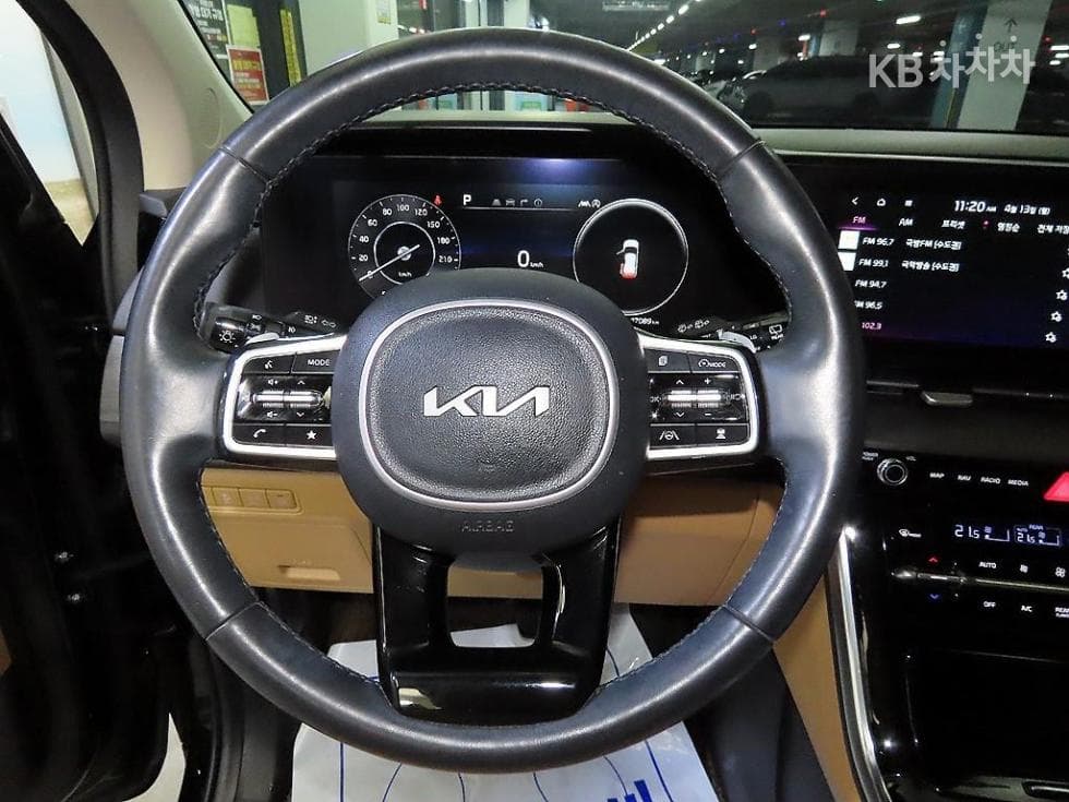 Kia Carnival 4th generationD2.2 9-seater Signature - 8