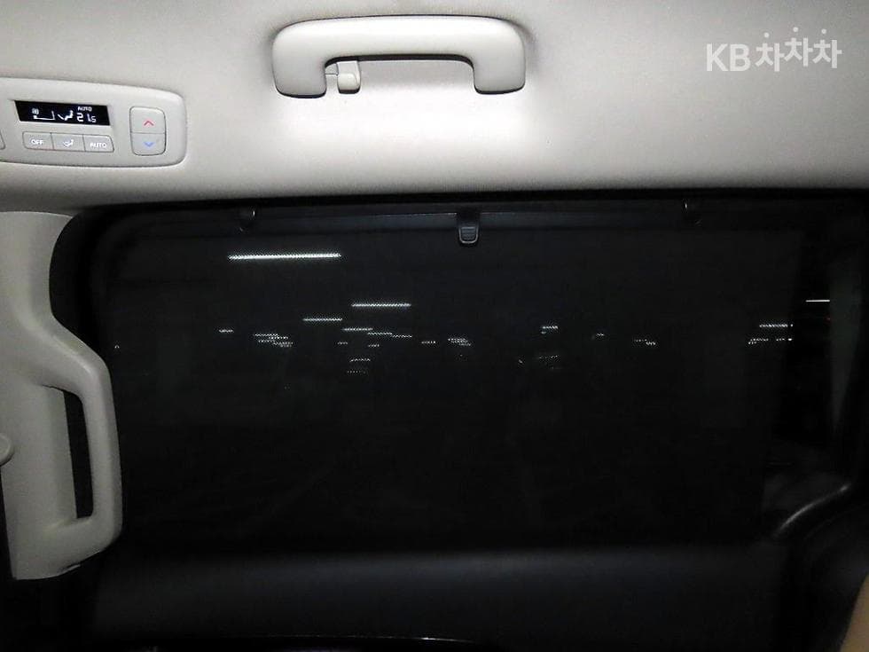 Kia Carnival 4th generationD2.2 9-seater Signature - 13