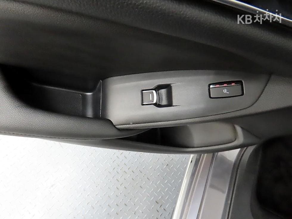 혼다 어코드 10세대Hybrid 2.0 Touring - 12
