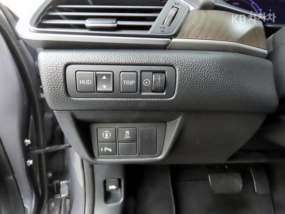 혼다 어코드 10세대Hybrid 2.0 Touring - 13