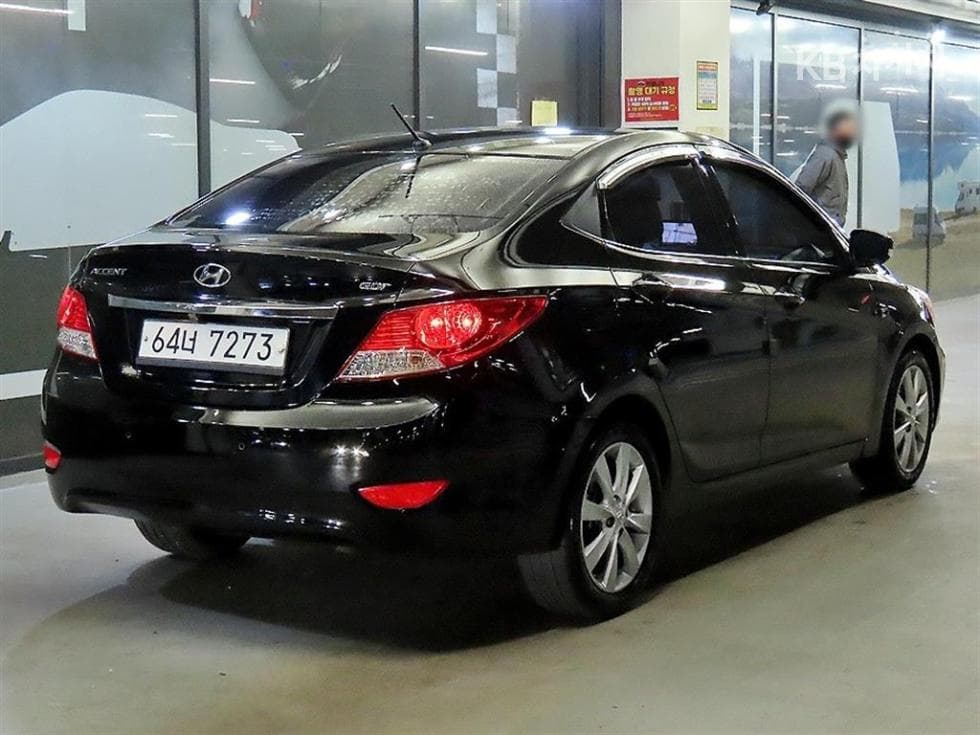 Hyundai Accent(신형)1.6 GDi Top - 4