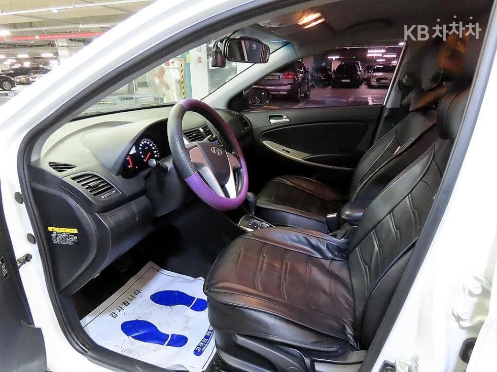 Hyundai Accent(신형)1.6 VGT Luxury - 6
