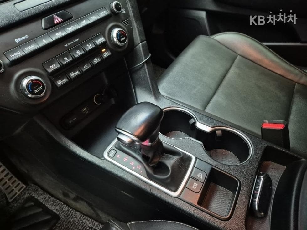 Kia Sportage 더 볼드2.0 Diesel 2WD Trendy - 8