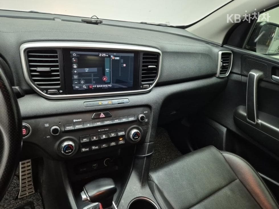 Kia Sportage 더 볼드2.0 Diesel 2WD Trendy - 10