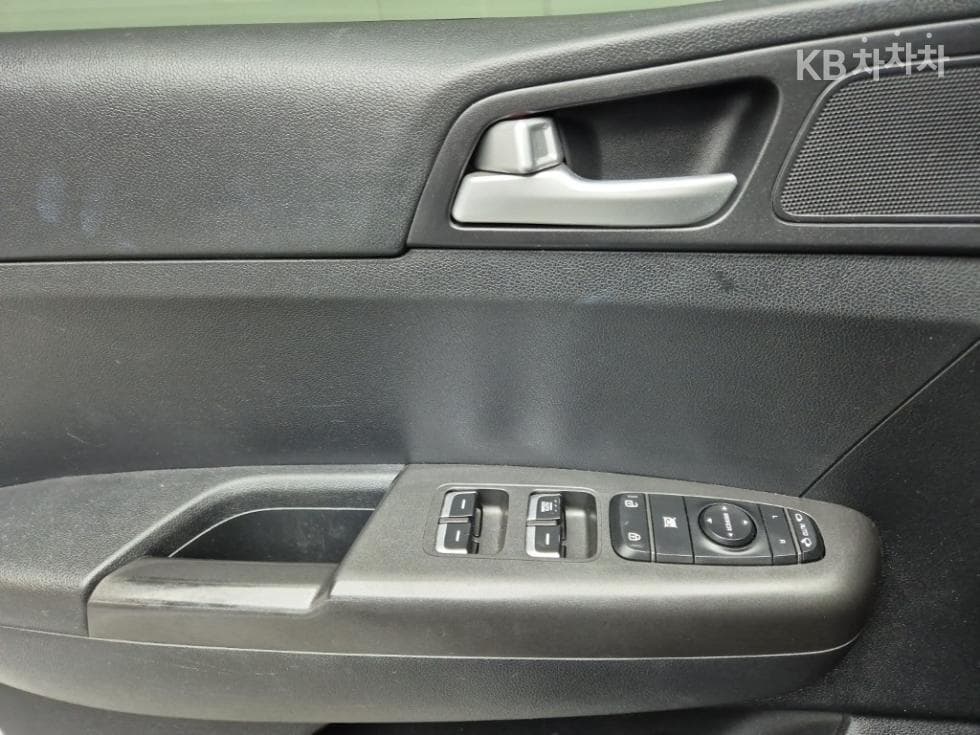 Kia Sportage 더 볼드2.0 Diesel 2WD Trendy - 18