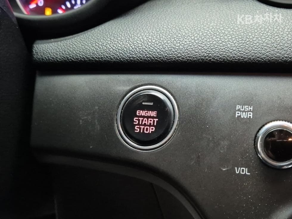 Kia Sportage 더 볼드2.0 Diesel 2WD Trendy - 19