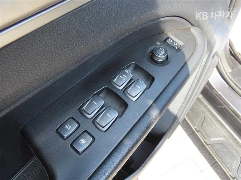 KG Mobility Rexton Sports Khan2.2 Diesel 4WD Pro페셔널 S - 12