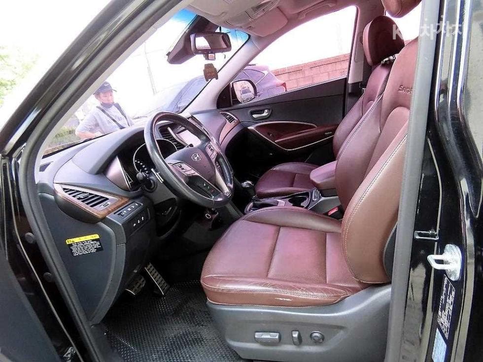 Hyundai Santa Fe The PrimeDiesel Hyundai R-engine 2.0 diesel 2WD 5-seater 1 million Standard - 5