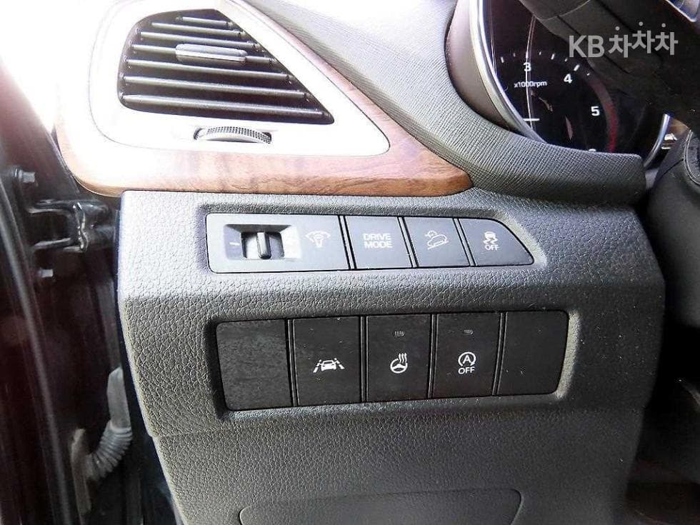 Hyundai Santa Fe The PrimeDiesel Hyundai R-engine 2.0 diesel 2WD 5-seater 1 million Standard - 12