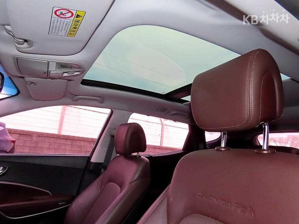 Hyundai Santa Fe The PrimeDiesel Hyundai R-engine 2.0 diesel 2WD 5-seater 1 million Standard - 16