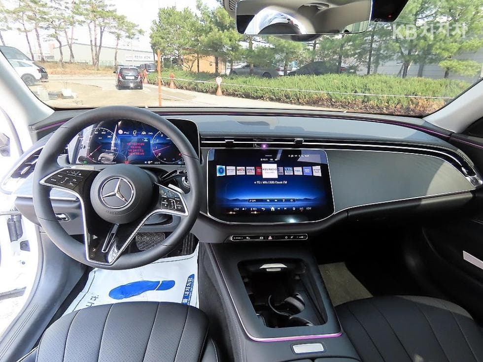 Mercedes-Benz E-클래스 (W214)E200 Avantgrade - 7