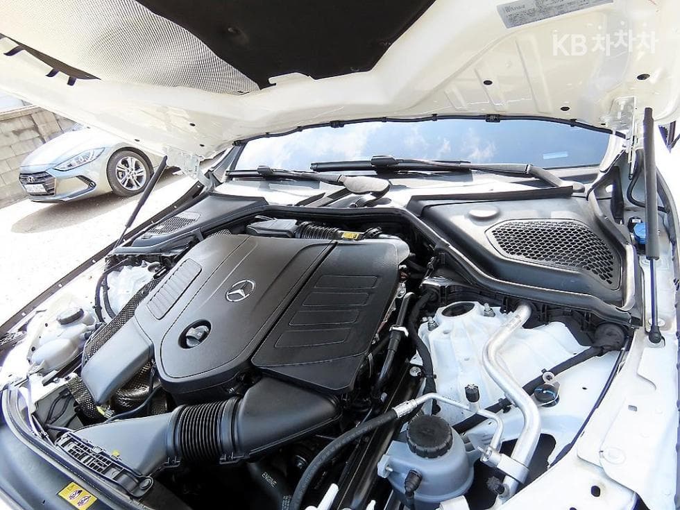 Mercedes-Benz E-클래스 (W214)E200 Avantgrade - 19