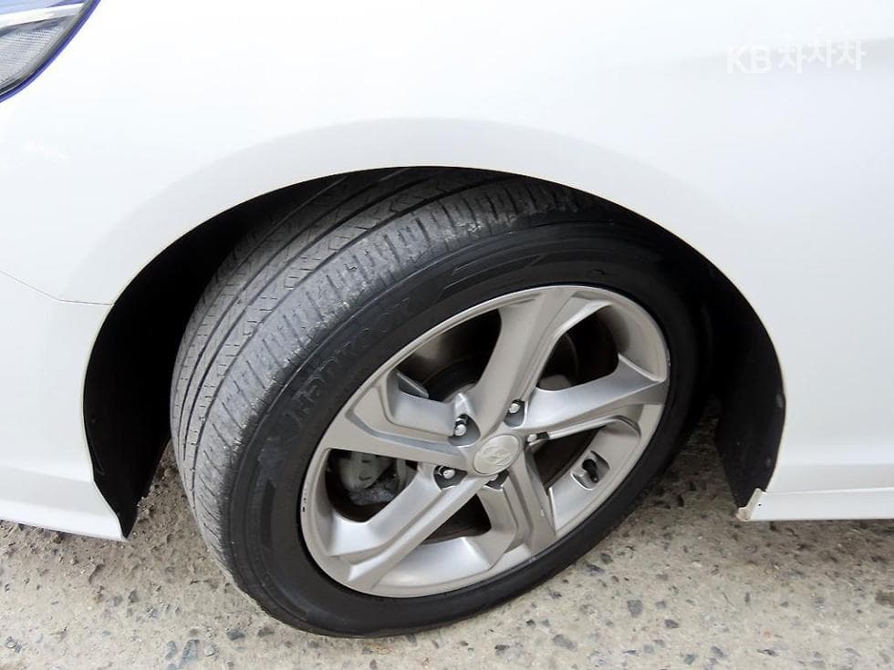 Hyundai Sonata New Rise1.7 Diesel Smart - 18