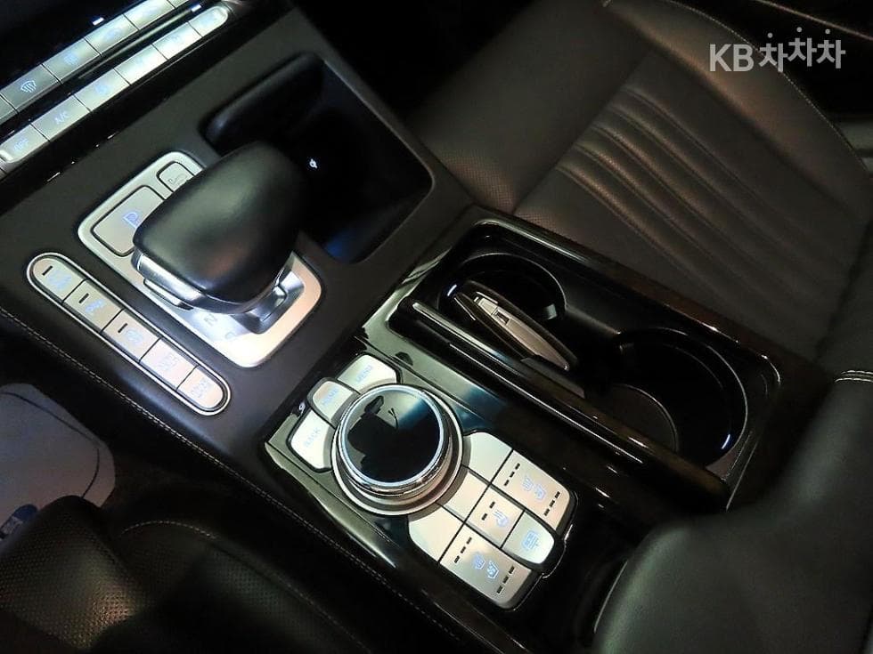 Genesis G903.8 GDi AWD Luxury - 12